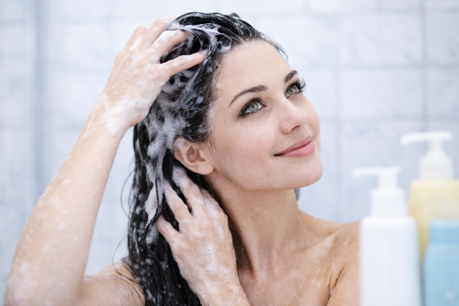 Шампунь выбираем для очещения волос и кожи головы